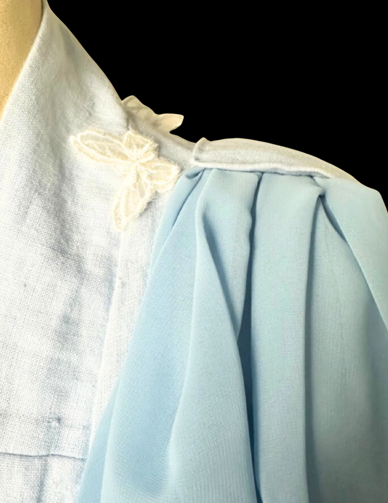 Coastal Breeze Robe w Butterfly Appliqué  (Midi)